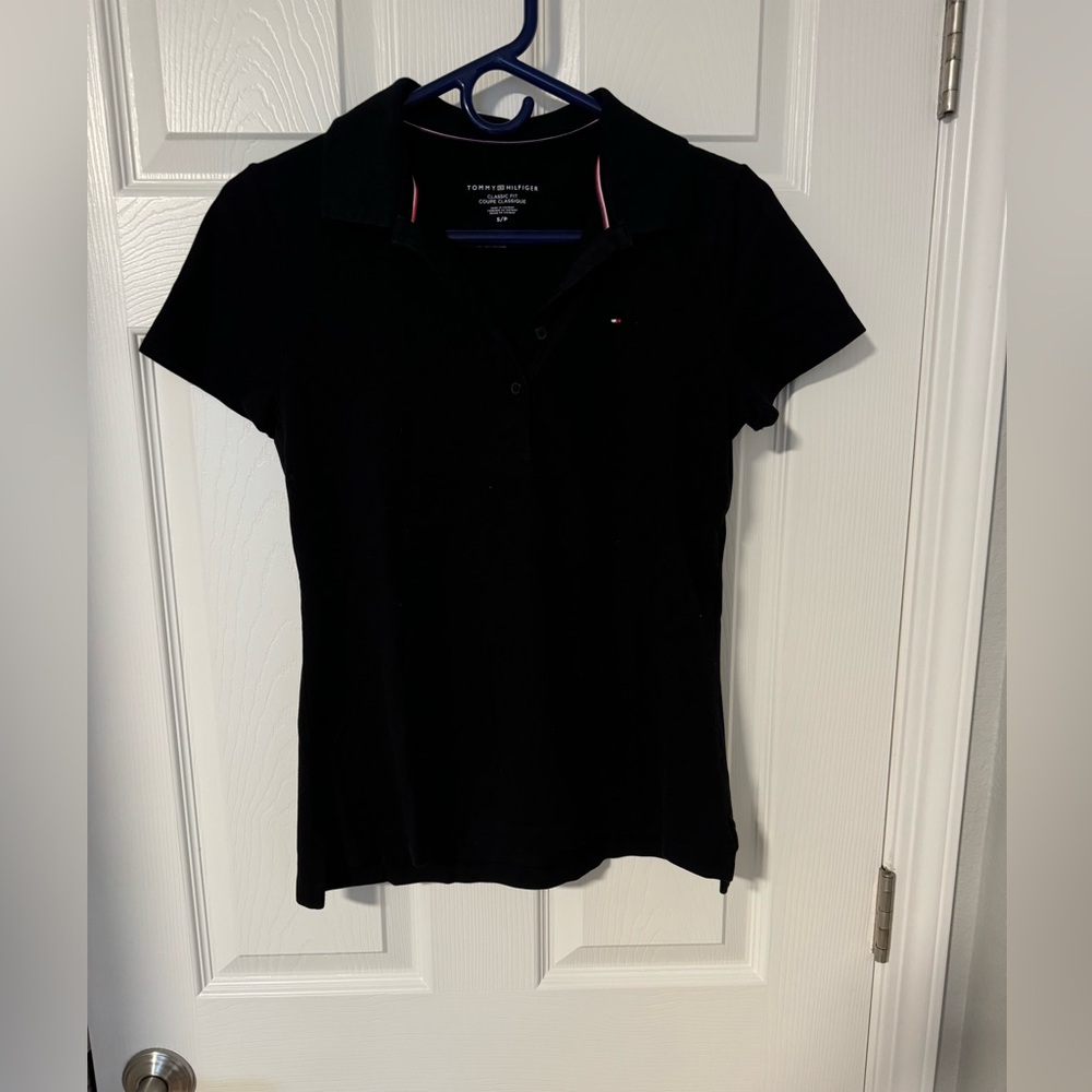 Tommy Hilfiger Women’s Black Polo in size small